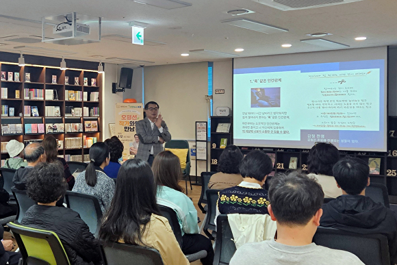 집 앞 도서관이 축제가 된다, 광주 서구 ‘4색 독서문화’ 개최
