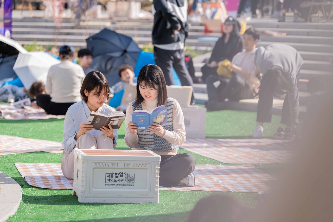 봄날 공원이 도서관으로, ‘책읽는 성북’ 3만 명 발길